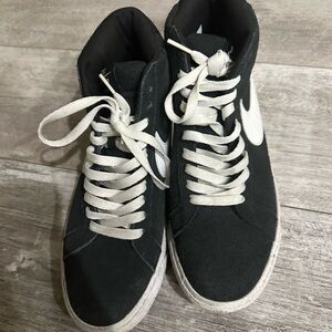 Men’s Nike SB Zoom Blazer Mid Size 8.5